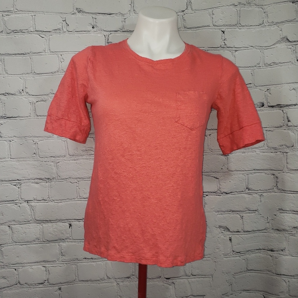 Banana Republic tee